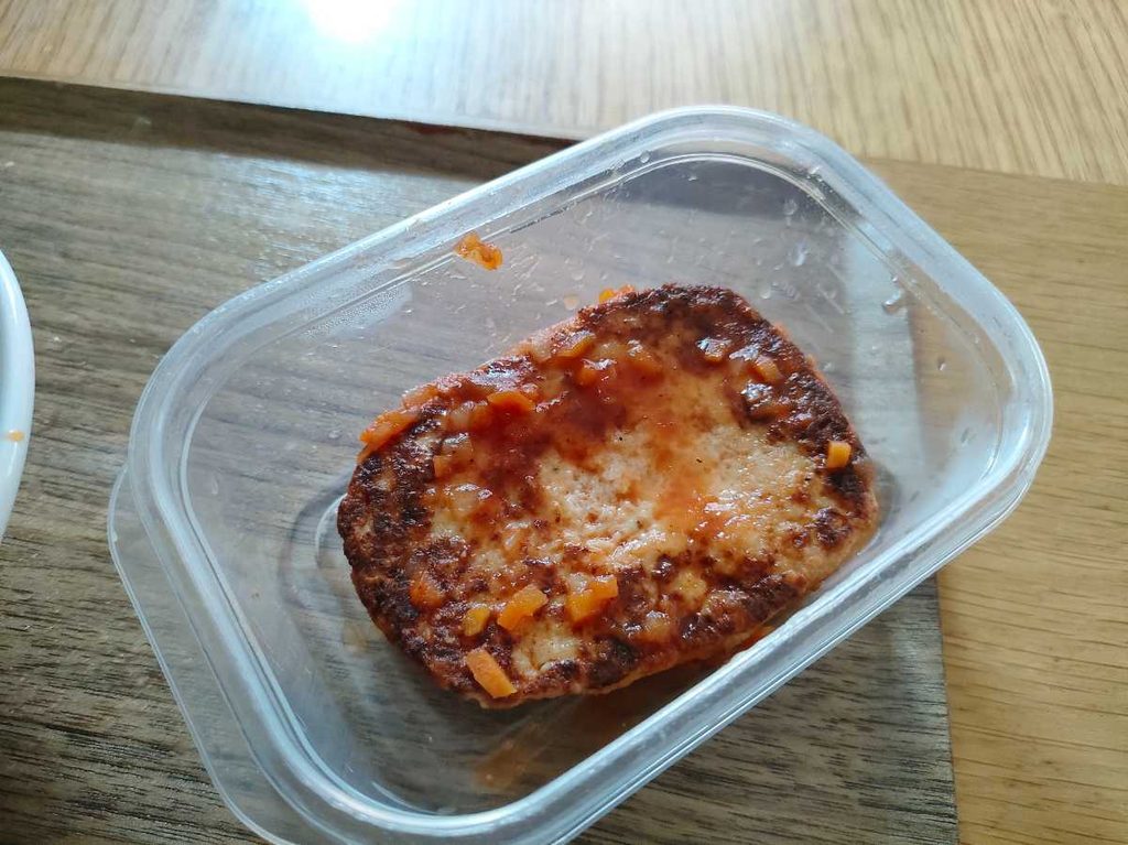 電子レンジ調理後の豆腐ハンバーグ